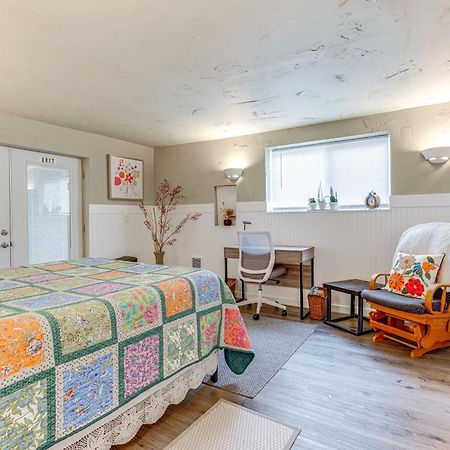 Charming Updated Retreat Walk To Lake Stevens! Eksteriør billede
