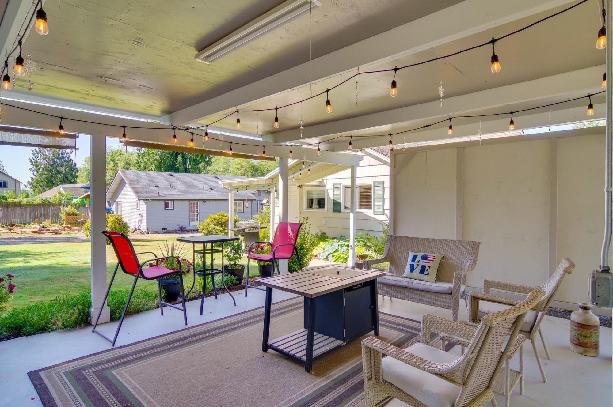 Charming Updated Retreat Walk To Lake Stevens! Eksteriør billede