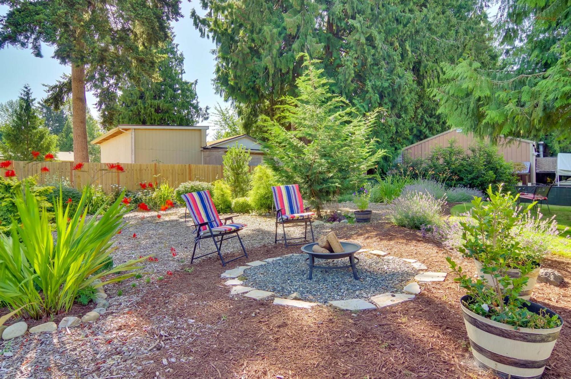 Charming Updated Retreat Walk To Lake Stevens! Eksteriør billede