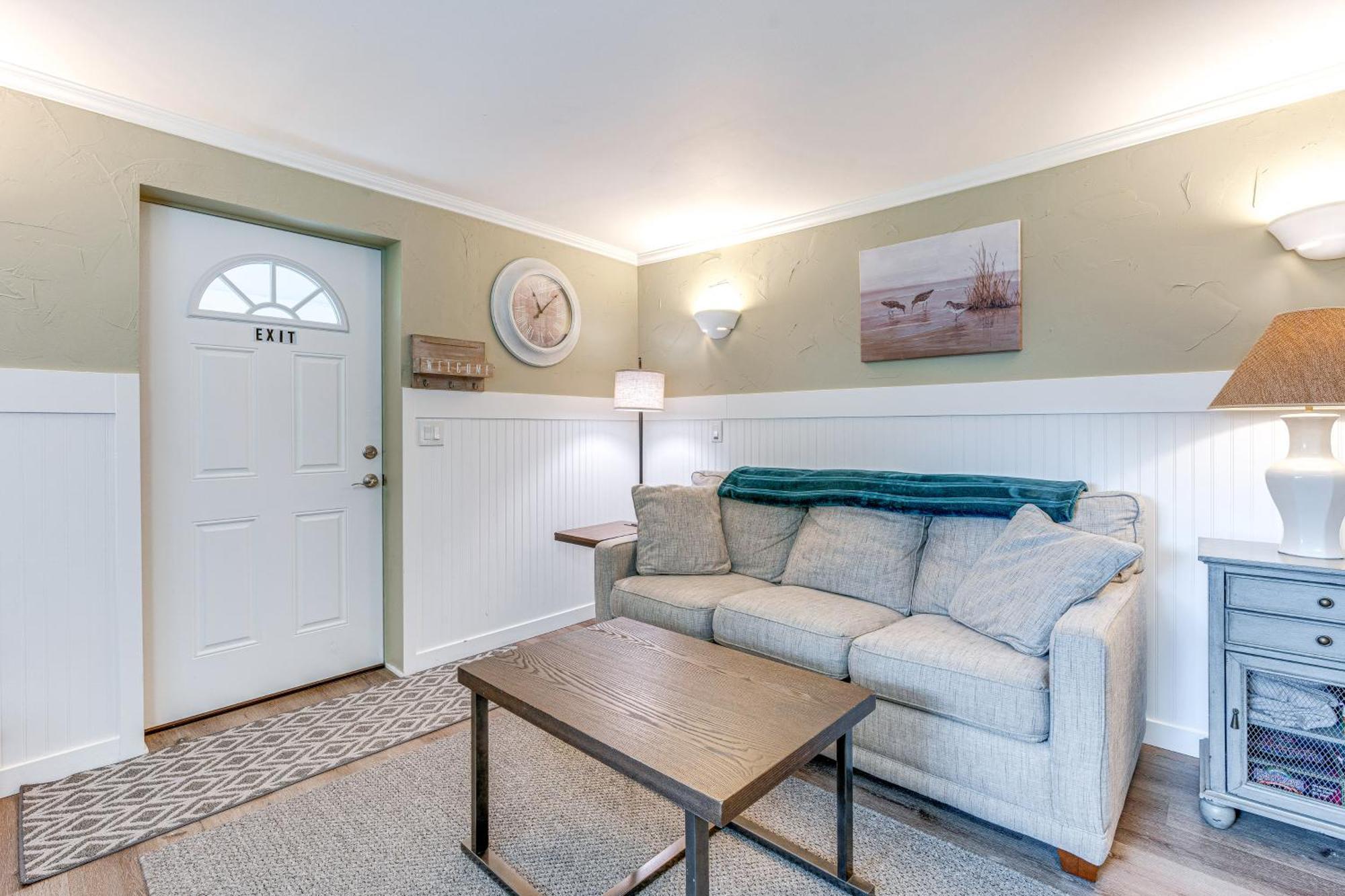 Charming Updated Retreat Walk To Lake Stevens! Eksteriør billede