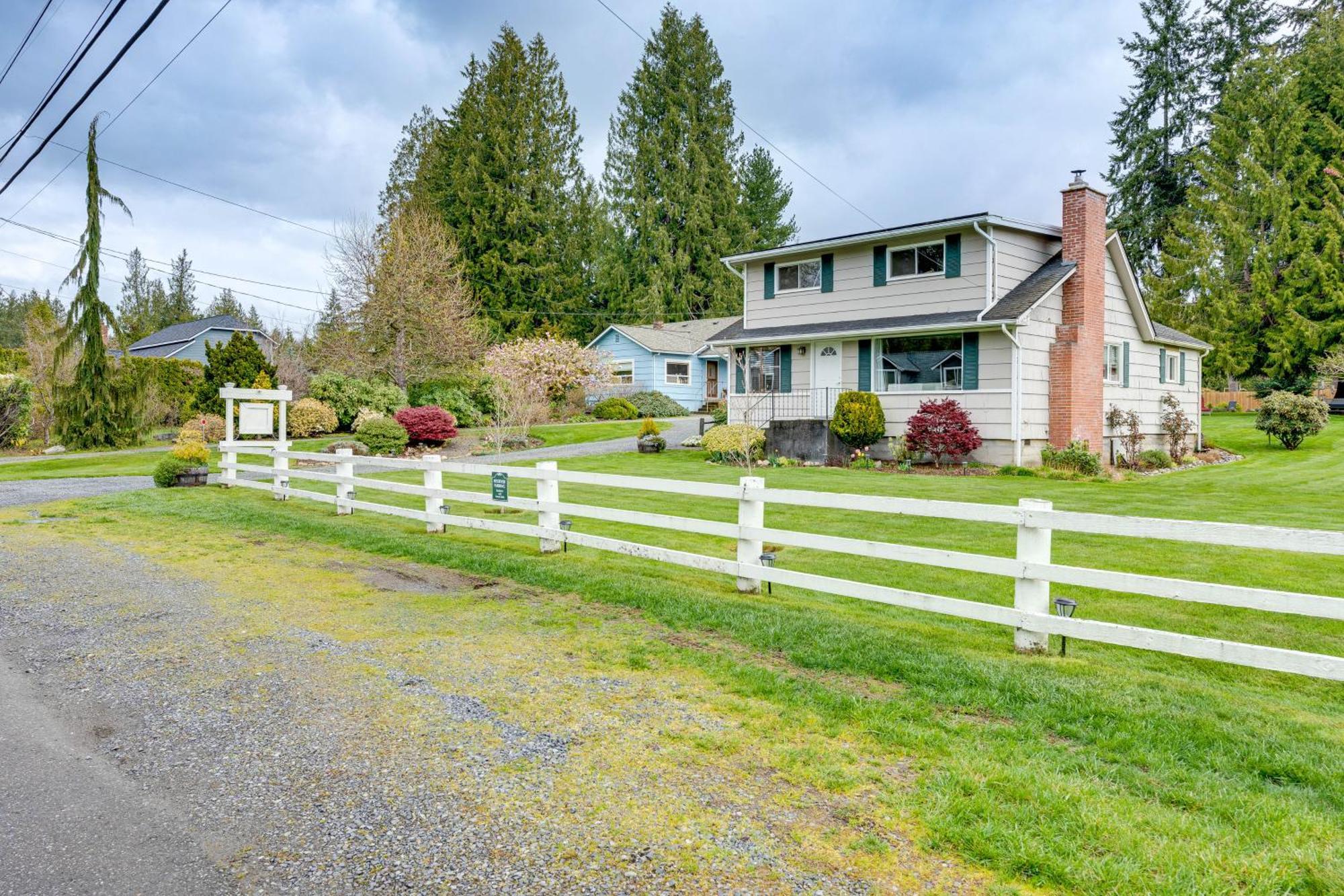 Charming Updated Retreat Walk To Lake Stevens! Eksteriør billede